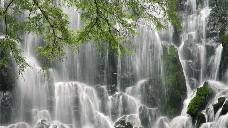 系统重置能删除鲁大师吗游戏画面